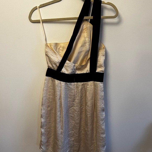 BCBG Generation one shoulder goddess dress. Sz 6 - Picture 3 of 4